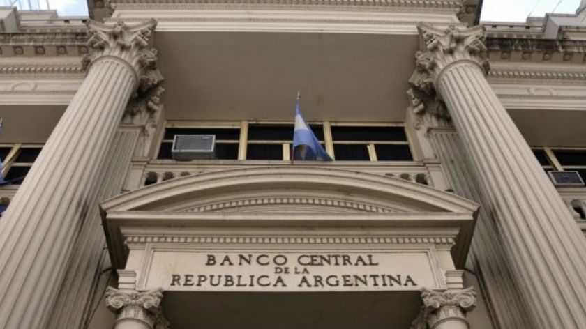 Los depósitos en dólares alcanzaron un valor cercano al máximo previo a las Paso 2019