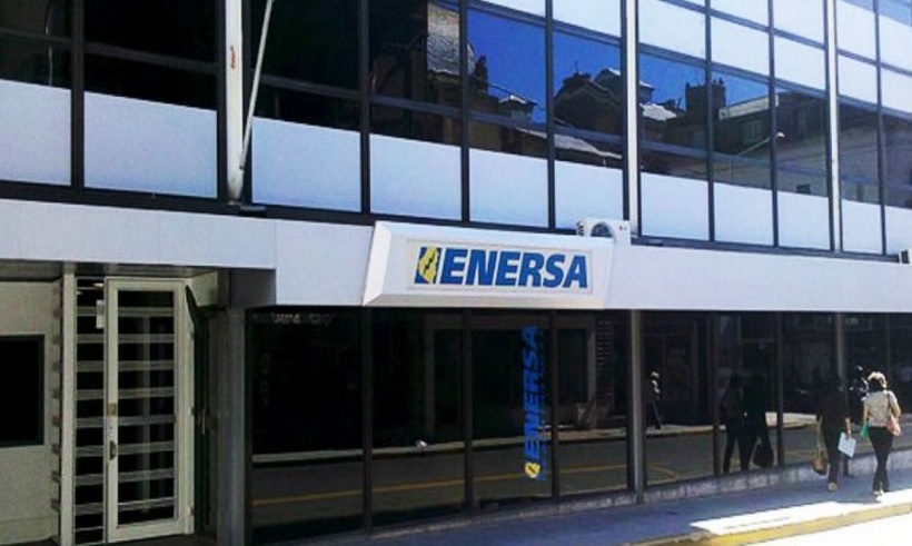 Enersa acerca su Oficina Móvil a vecinos de Puerto Sánchez