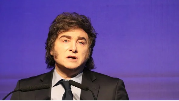 Milei celebró el dato de inflación y anunció que el cepo cambiario podría llegar a su fin en cinco mese