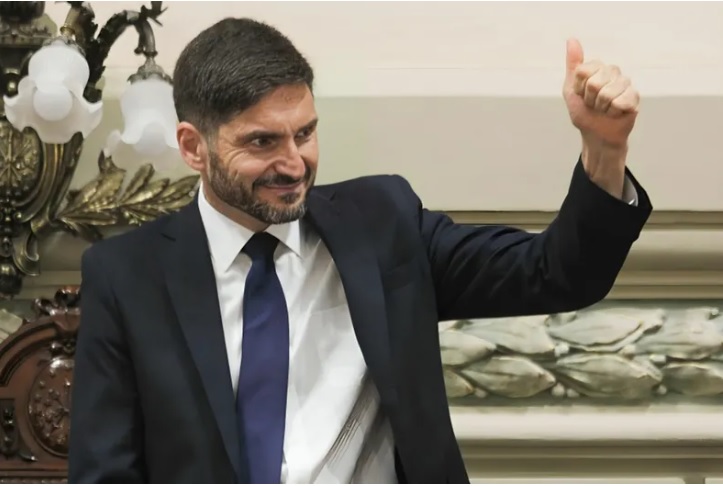 El gobernador Pullaro anunció que la Convención Constituyente de Santa Fe comenzará el 14 de julio