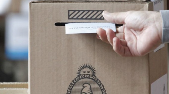 Elecciones en PBA: se formalizó acuerdo en el PJ y alianza LLA-PRO, la antesala de una elección polarizada
