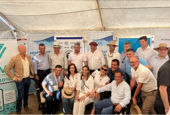 Villarruel y una nueva foto con el campo en medio del reclamo por la baja de retenciones