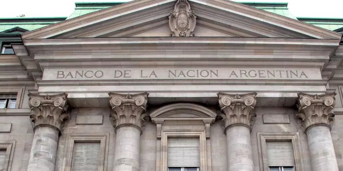 Dos denuncias penales por los créditos del Banco Nación complican al Gobierno de Milei