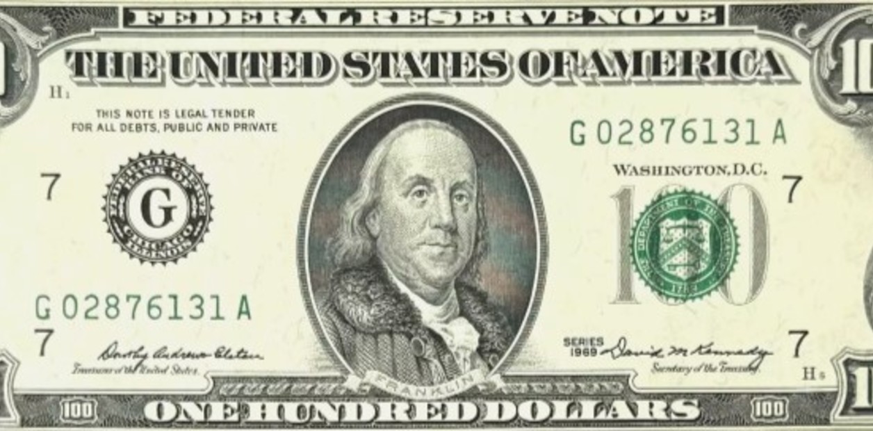 La Reserva Federal de Estados Unidos confirmó el retiro de algunos billetes de 100 dólares