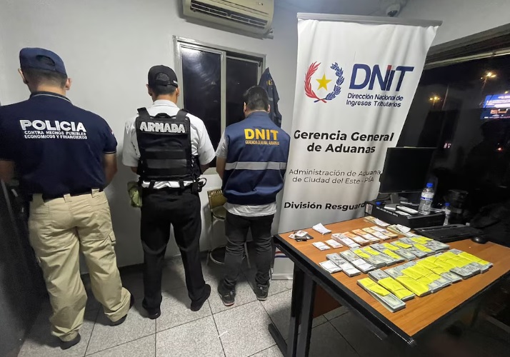 ​Detuvieron al senador nacional entrerriano Edgardo Kueider con 200.000 dólares en Ciudad del Este