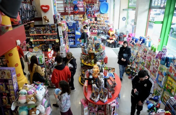 Navidad dejó menos ventas de juguetes y crece la expectativa por Reyes Magos: qué eligieron las familias