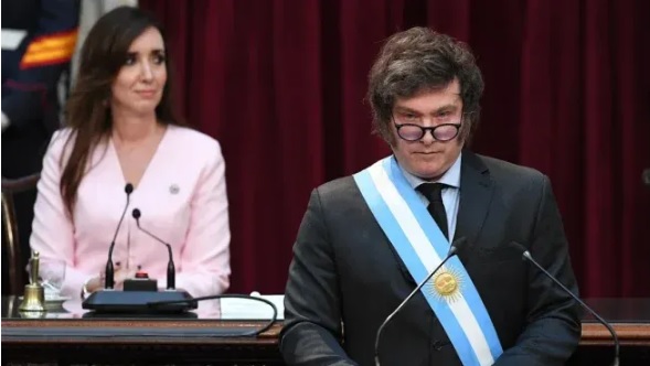 Expulsión de Edgardo Kueider: ruido entre Casa Rosada y Senado por «blooper» reglamentario