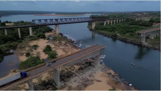 Suben a 10 los muertos por derrumbe de puente en Brasil mientras 7 personas siguen desaparecidas