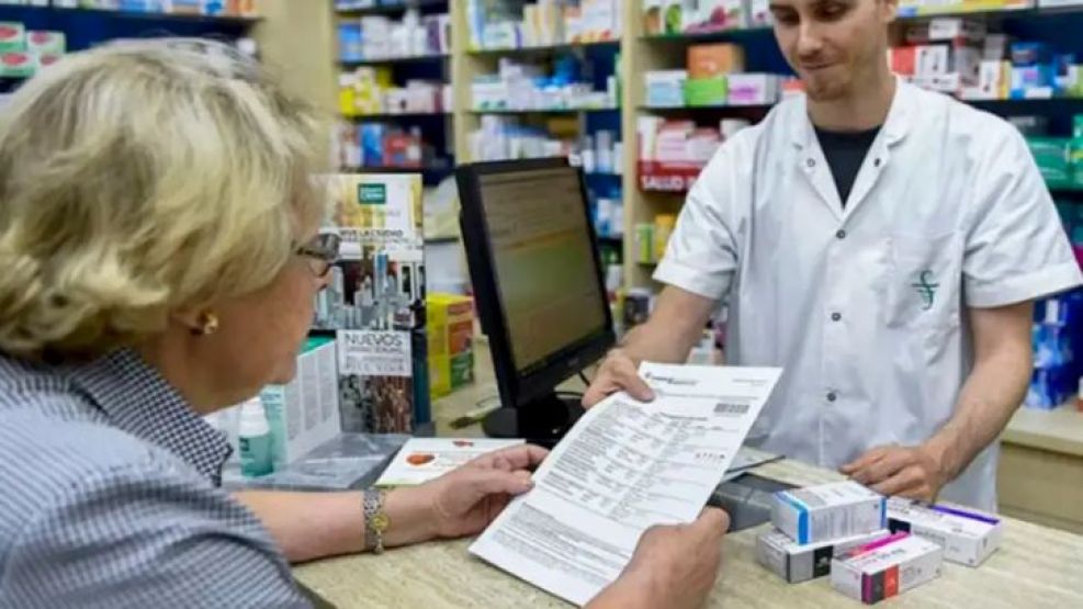 Farmacéuticos advierten que los aumentos de precios impactaron en las ventas y fuerte en los afiliados a PAMI
