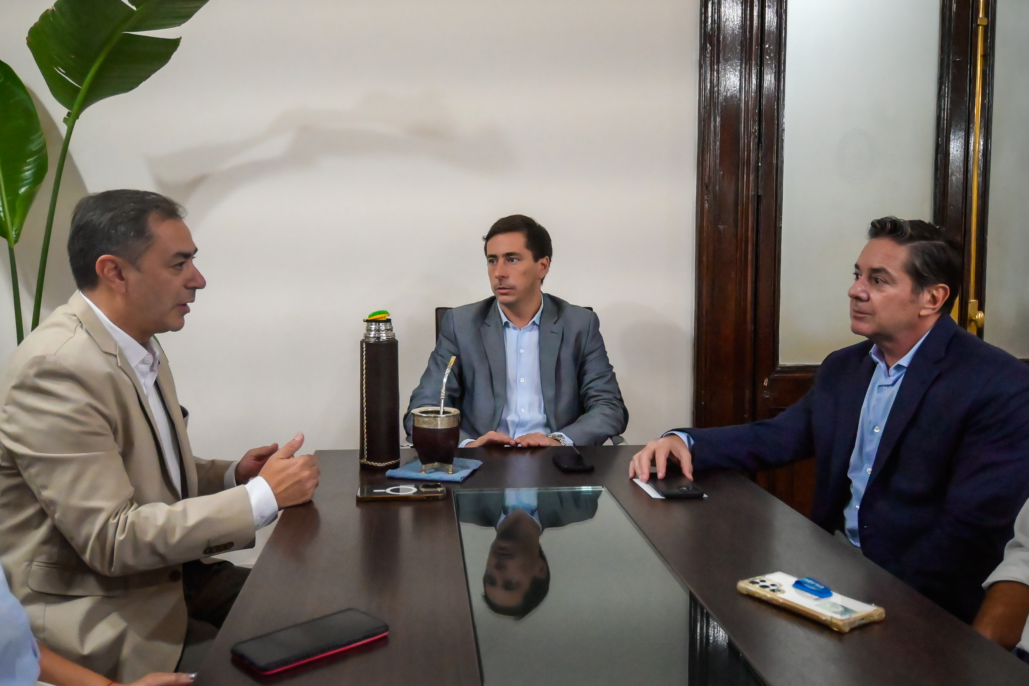 Enersa entregará materiales para mejorar la iluminación del Perilago de Salto Grande