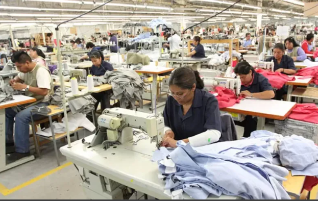 La industria cayó 3,6% en los últimos cuatro meses: el sector textil fue el más golpeado en septiembre