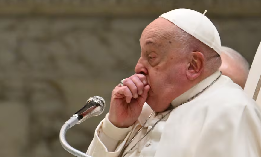 El papa Francisco, ingresado en el hospital a causa de una bronquitis