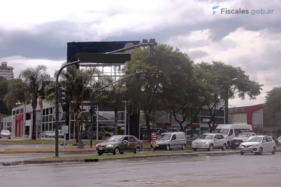 Piden el juicio para un exfuncionario nacional y dos empresarios del rubro automotor por defraudación con inmuebles del Estado