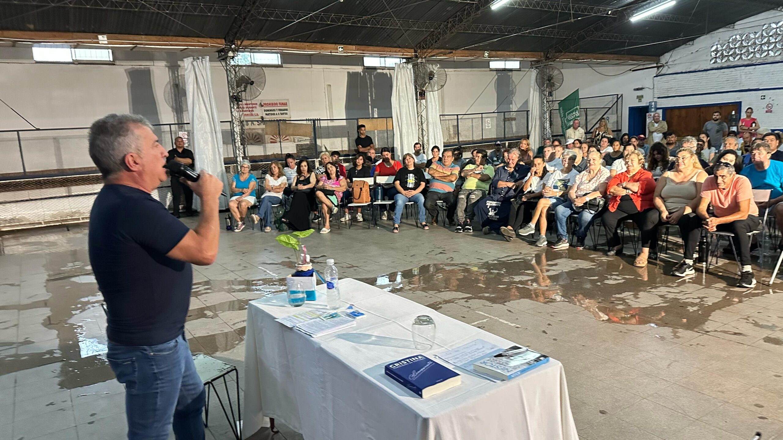 Urribarri encabezó un acto y dijo que “hay un peronismo con miedo, individualista”