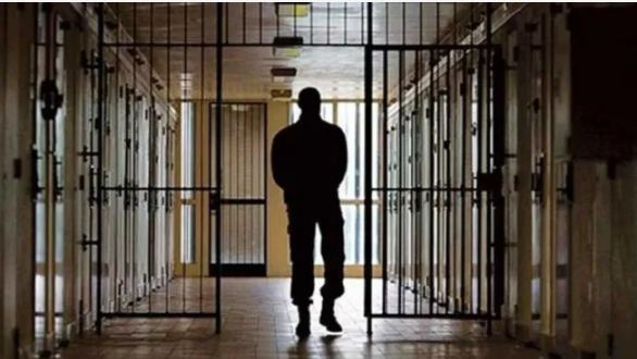 El Gobierno prepara cambios al Código Penal para endurecer penas, eliminar la figura de femicidio y habilitar cárceles privadas