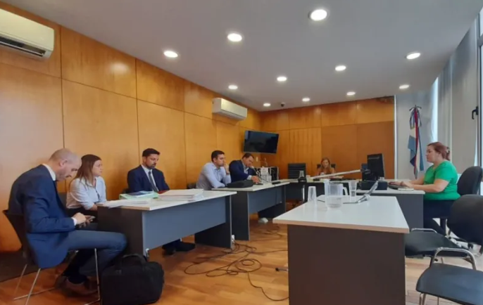 Mesa de dinero: Autorizan peritar 37 dispositivos informáticos en la causa que investiga estafas en una financiera de Paraná