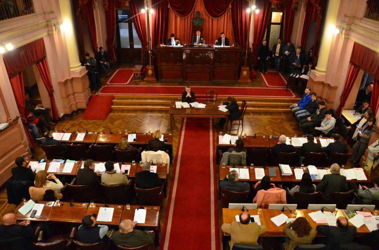 Contratos truchos: habrá una audiencia preliminar por el cronograma de elevación a juicio