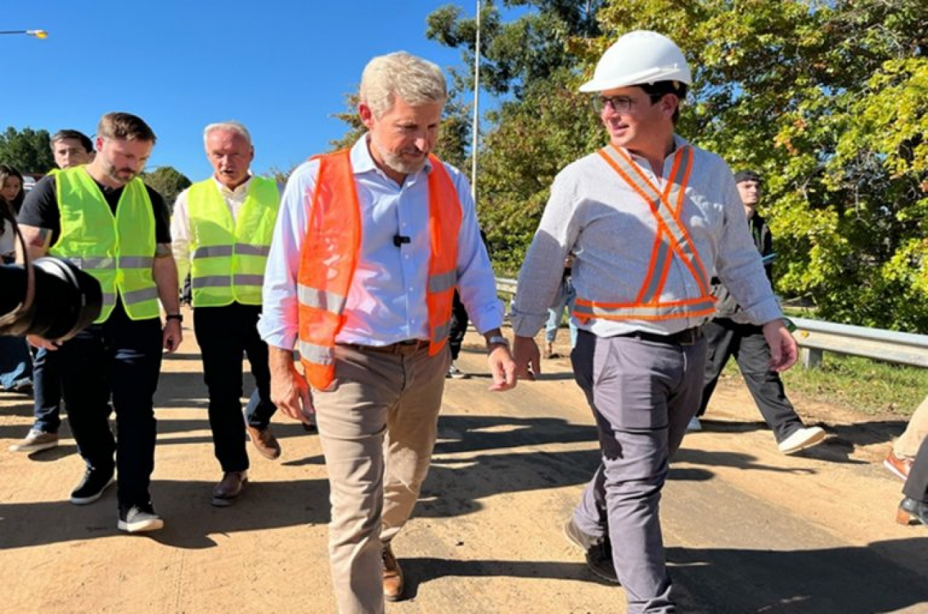 El gobernador recorrió la obra del acceso sur de Concordia y anunció su reactivación