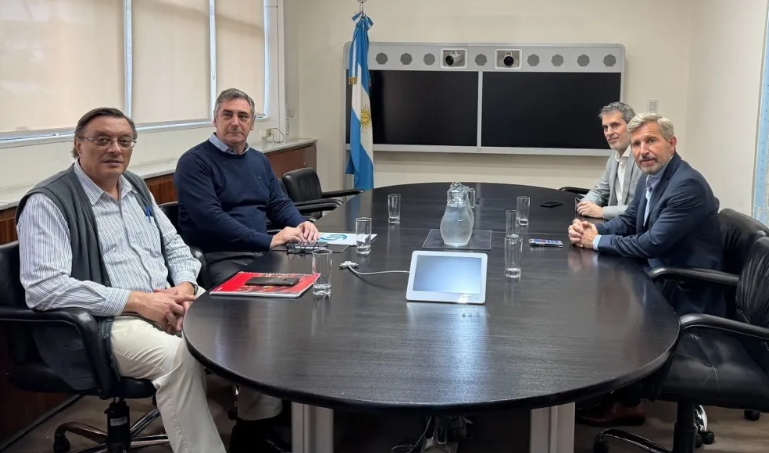 Frigerio gestionó mejoras para las rutas 14 y 127 en reunión con Vialidad Nacional