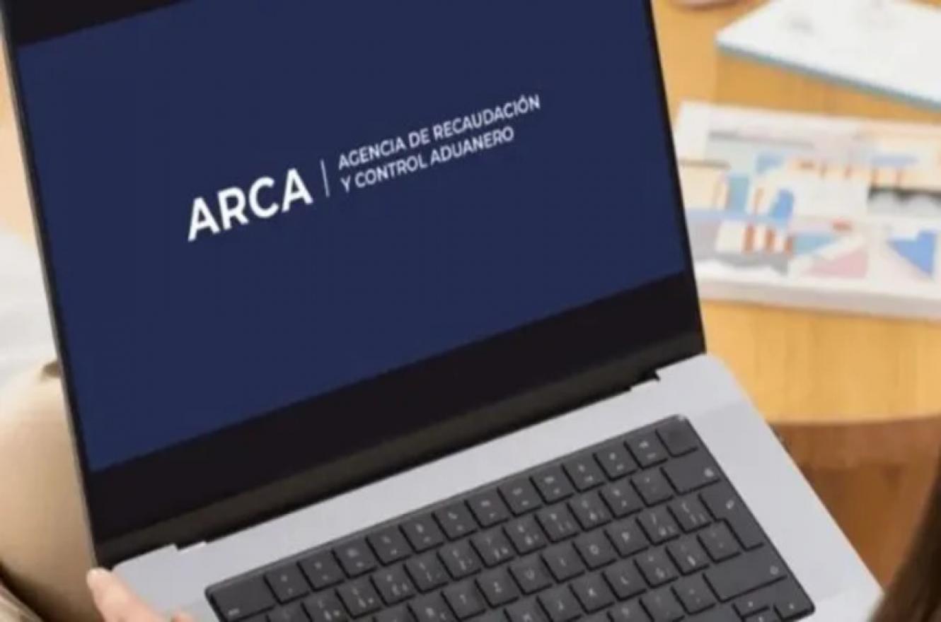 La recaudación de agosto cayó un 2,4% real por menor actividad y baja de impuestos