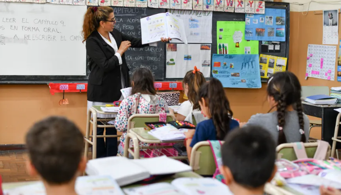 La vuelta a clases, en medio de un clima de tensión