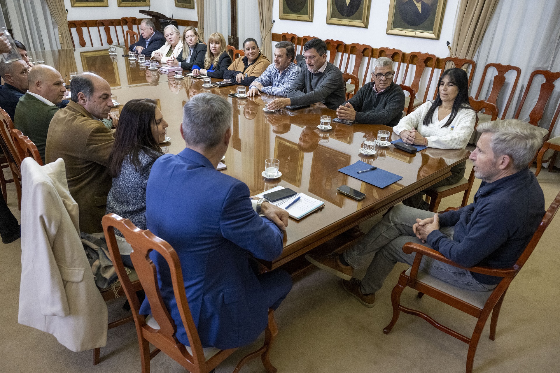Frigerio trató con legisladores de ambas cámaras la situación de Entre Ríos y las expectativas