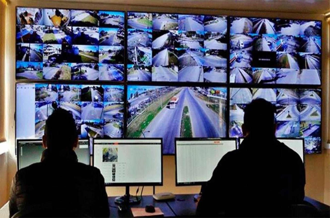 La Justicia anuló la sanción a un policía que puso cortinas en una sala de videovigilancia