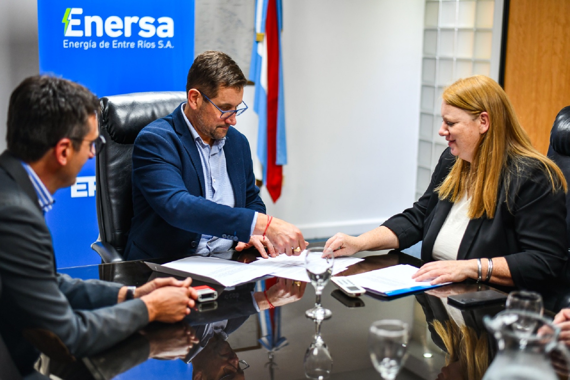 Enersa subsidiará la tarifa eléctrica de familias que reciben a niños y niñas separadas de sus padres