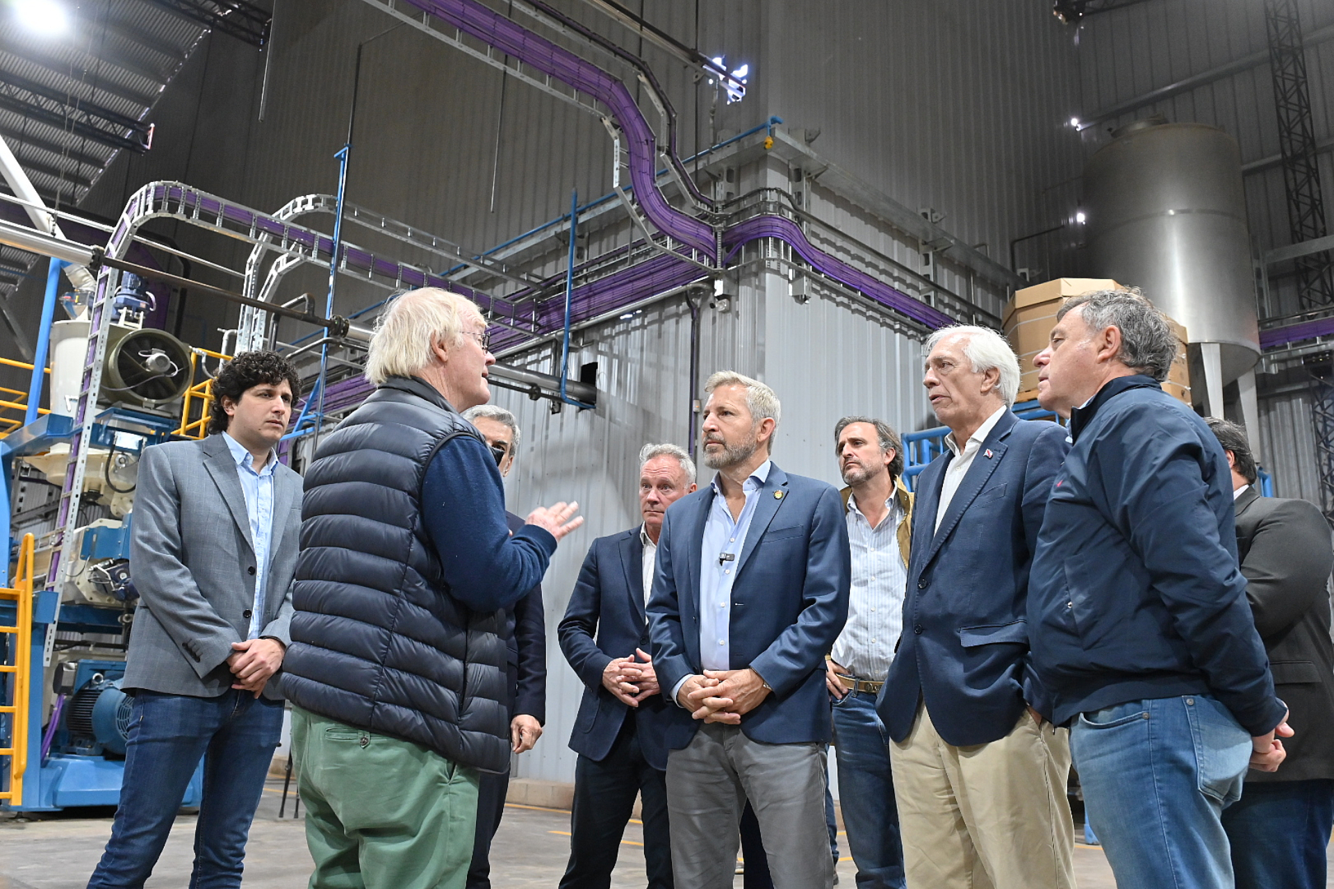 Frigerio anunció incentivos a la inversión, créditos verdes y una baja histórica de impuestos
