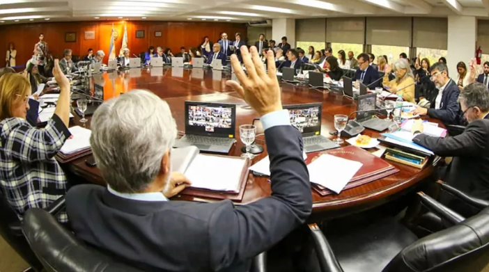 El siglo de los juicios políticos: 26 jueces destituidos y decenas de renuncias anticipadas en dos décadas
