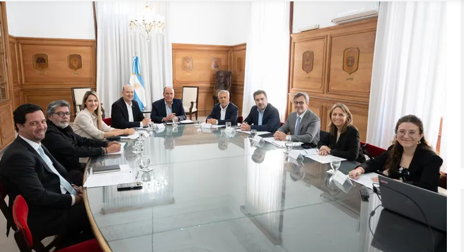 Reforma Laboral: los aspectos principales del proyecto que trabaja el Consejo de Mayo