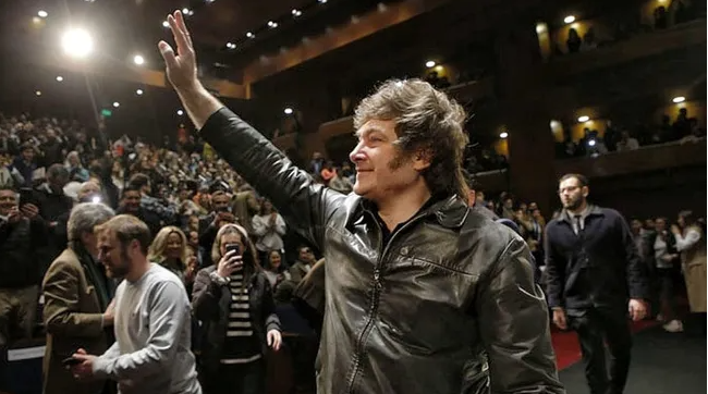 Javier Milei anticipó que tras la elecciones habrá una reorganización del gabinete y habló del rol que tendrá Santiago Caputo