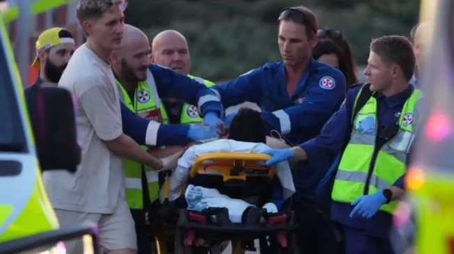 Salvaje tiroteo en Australia: al menos 10 muertos y varios heridos tras un ataque en una celebración judía