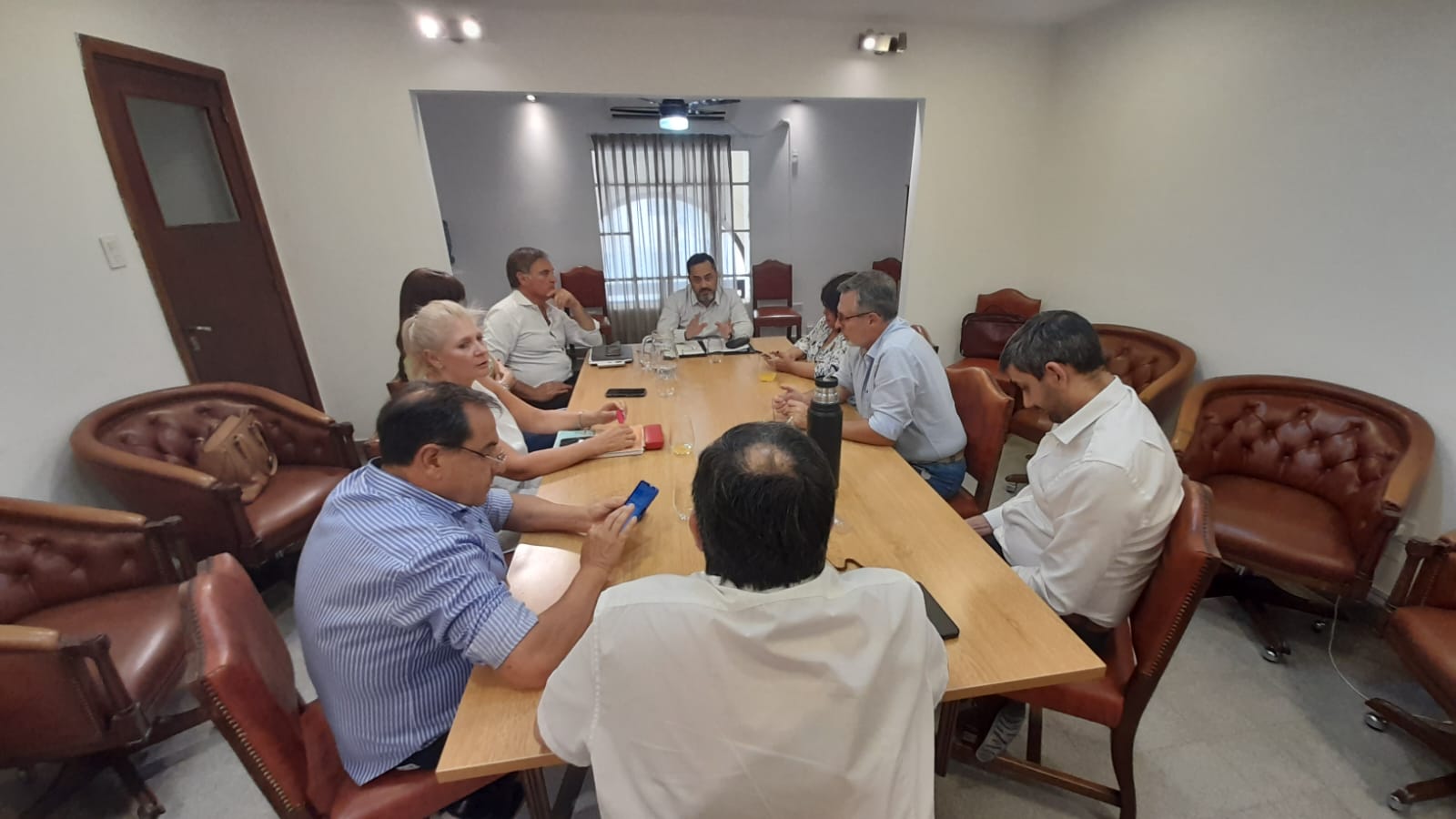El síndico por la oposición en la OSER y senadores peronistas abordaron la situación de la obra social