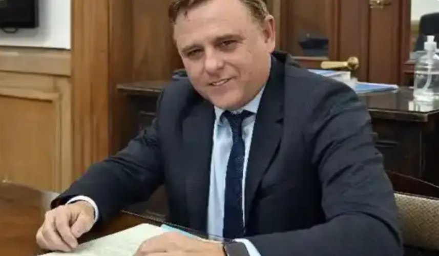 Caso “espuma” y “luminarias”: Erro fue condenado a prisión condicional y deberá reparar daños al Estado