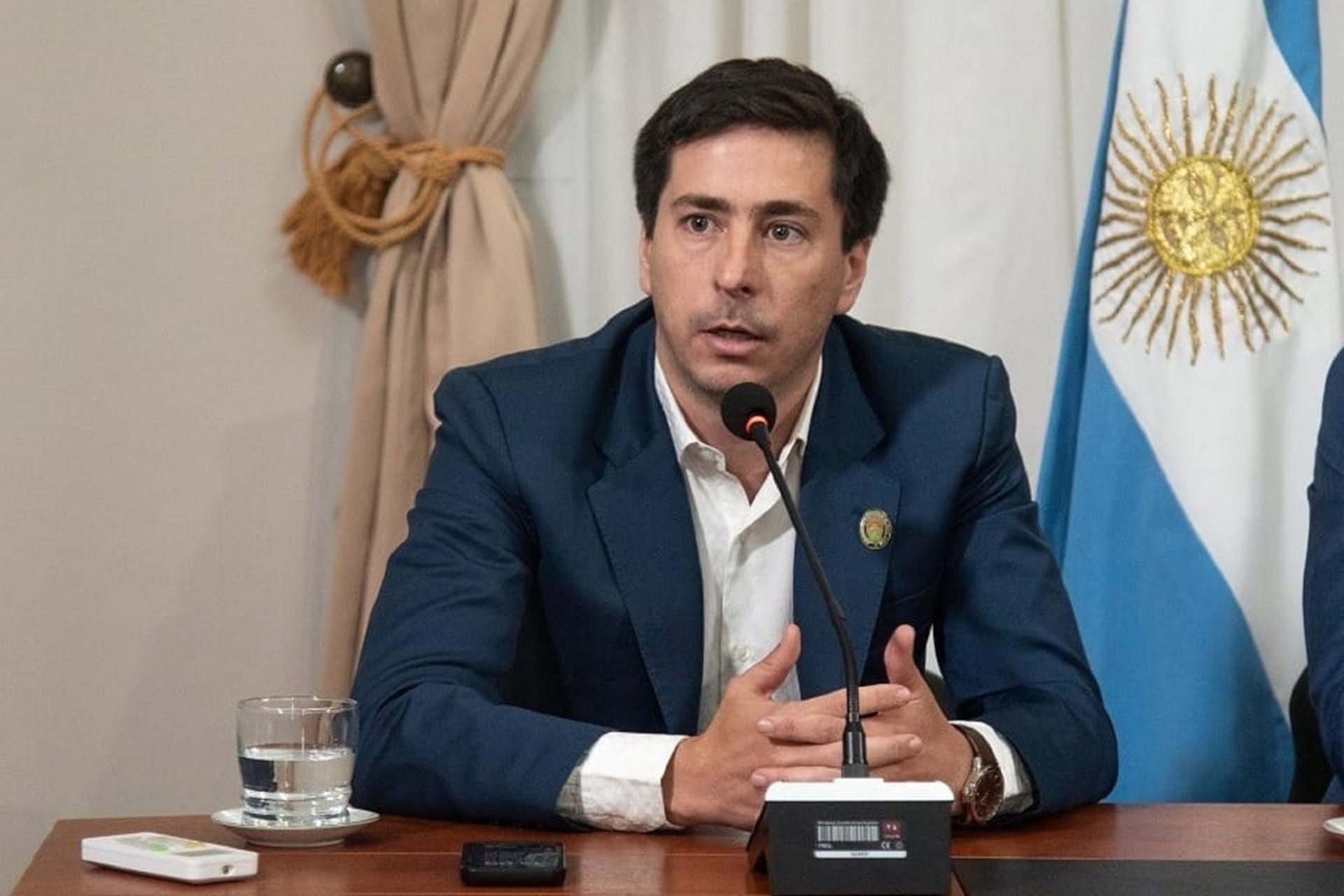 Colello calificó de «extrema gravedad institucional» el hallazgo de cámaras ocultas en oficinas del gobernador y la Secretaría General