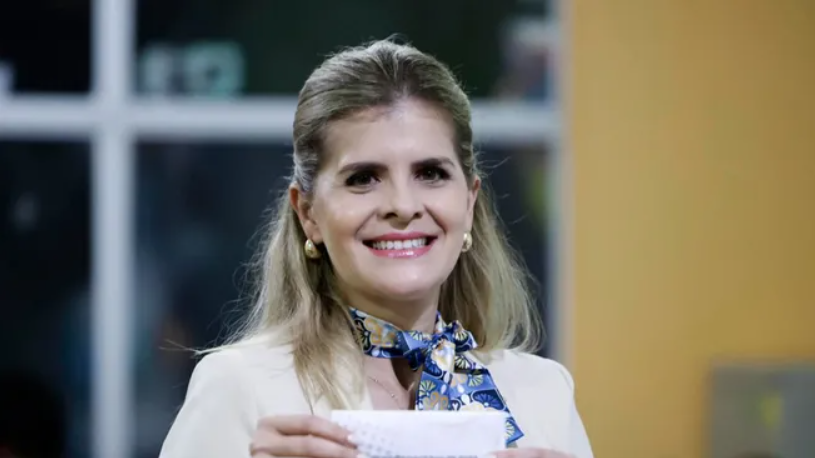 Laura Fernández, la «Bukele de Costa Rica» que arrasó en las elecciones