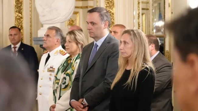 El Gobierno cerró filas en torno a Manuel Adorni y busca dar vuelta la página