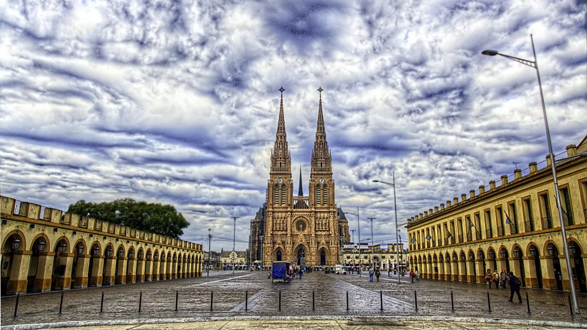 La Iglesia recordó a Francisco con una misa en la Basílica de Luján