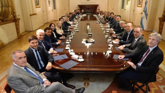 El Gobierno habilitará adelantos de coparticipación a 12 provincias para evitar que se endeuden a tasas altas