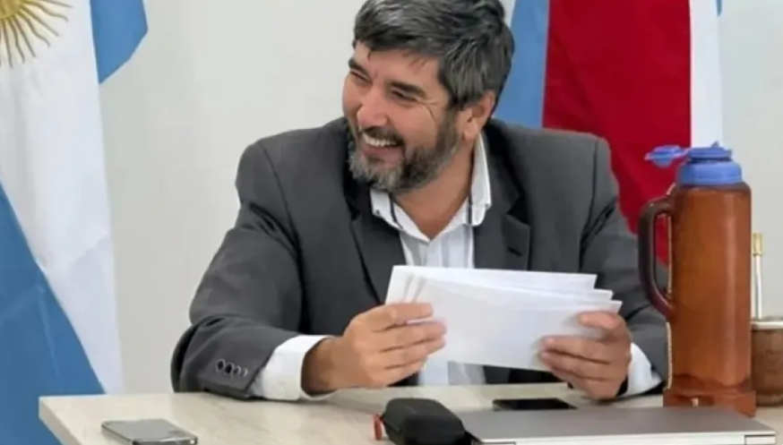 Fuertes: «El camino no es el lanzamiento a tontas y a locas de candidaturas, sino de un proyecto de gestión»
