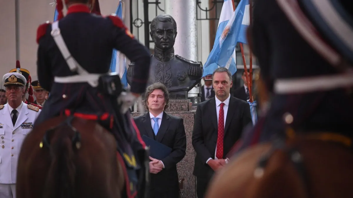 Milei respaldó a Adorni y cruzó a Bullrich por la denuncia